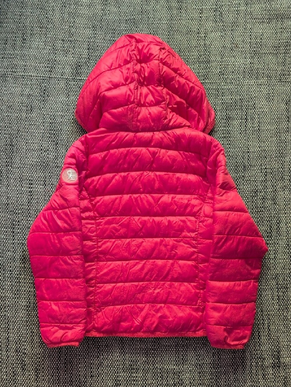 Kids Red Hooded Puffer Jacket by - Picture 5 of 5